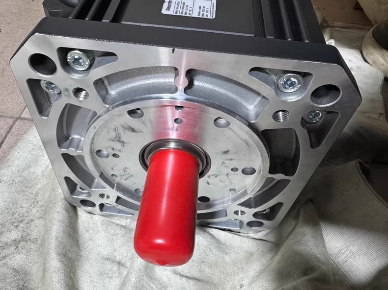 Rexroth MHD112A-024-PG0-BN High Performance DC Servo Motor - Image 2