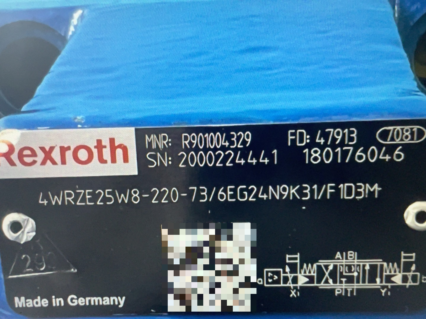 Rexroth R901004329 4WRZE25W8-220-7X/6EG24N9K31/F1D3M Proportional Directional Valve - Image 3