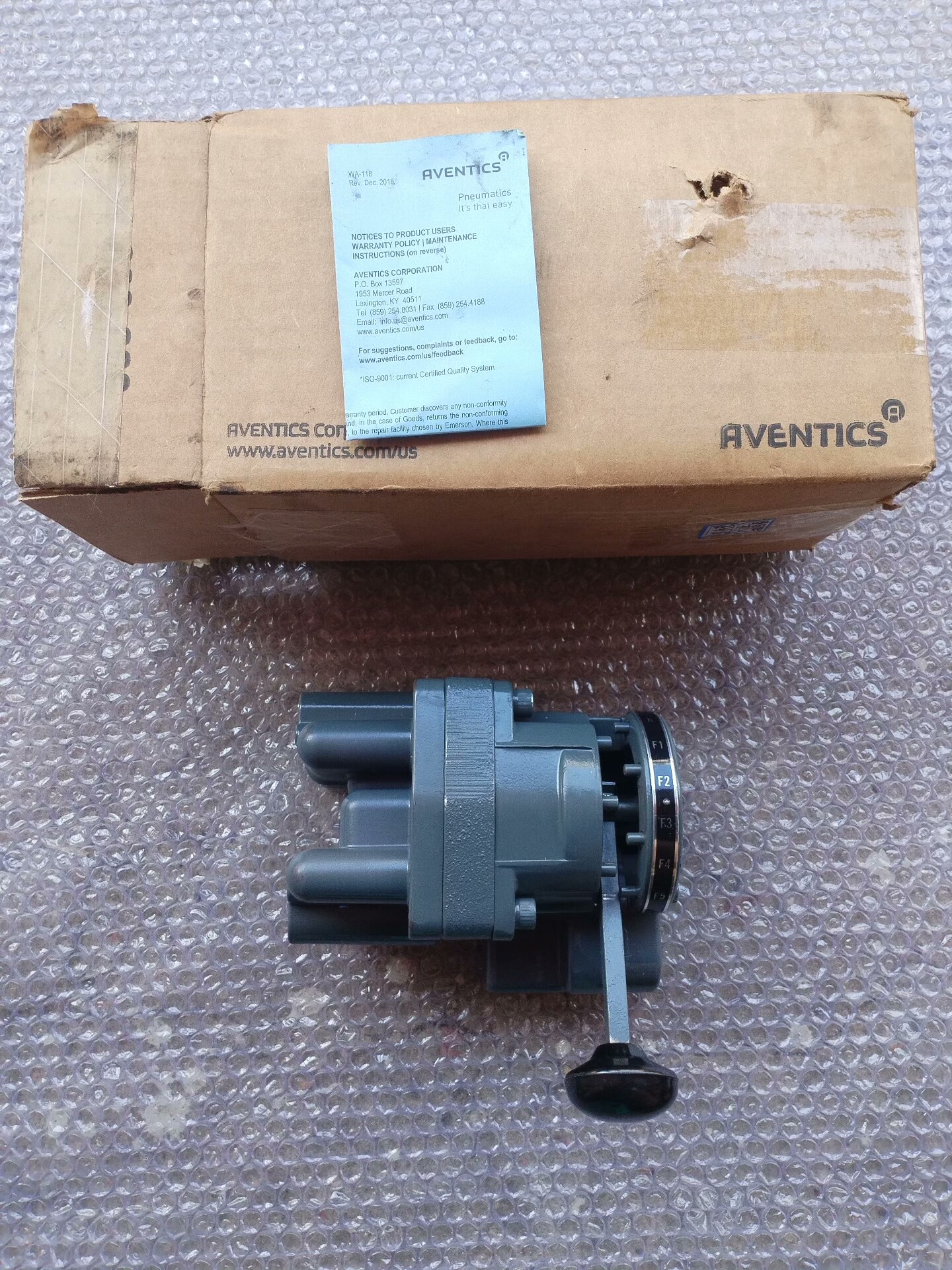 Rexroth (Aventics) Eight-Position Directional Valve 8P-1S (R431003806) - Image 2