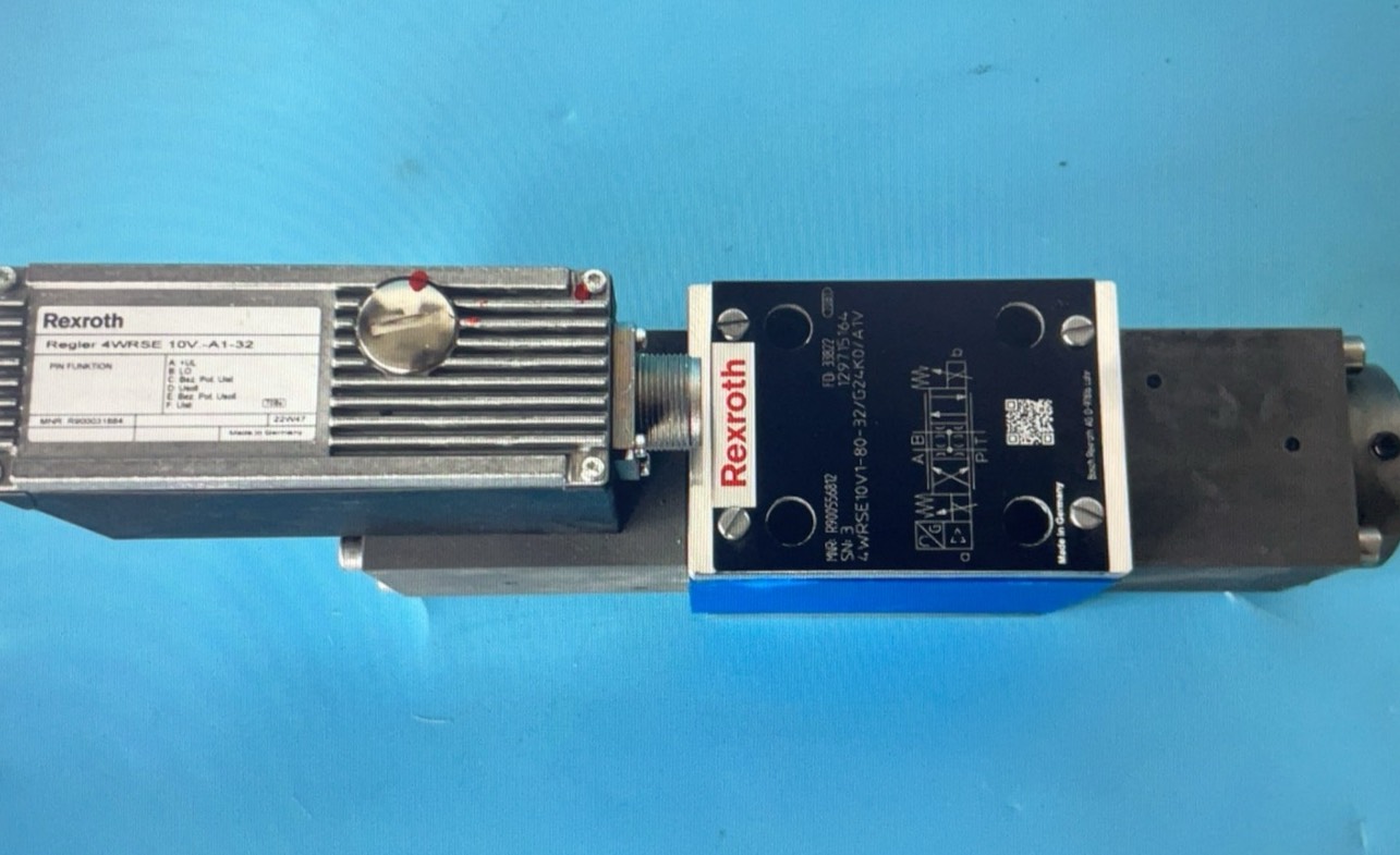 Rexroth R900556812 4WRSE10V1-80-3XG24K0A1V Proportional Directional Valve - Image 3