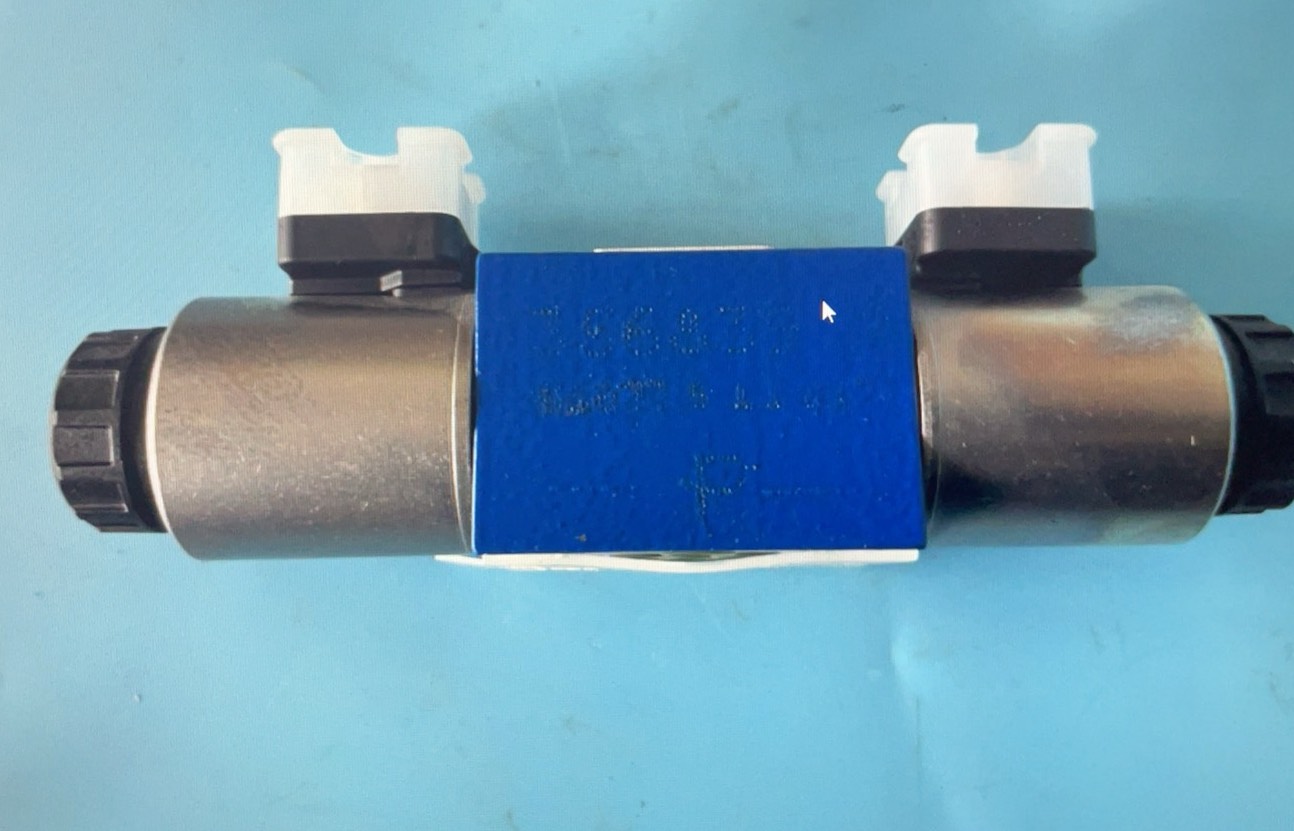 R900953654 4WRA6V30-23/G24N9K4/V-589 Bosch Rexroth Directional Control Valve | High-Performance Hydraulic Component - Image 2