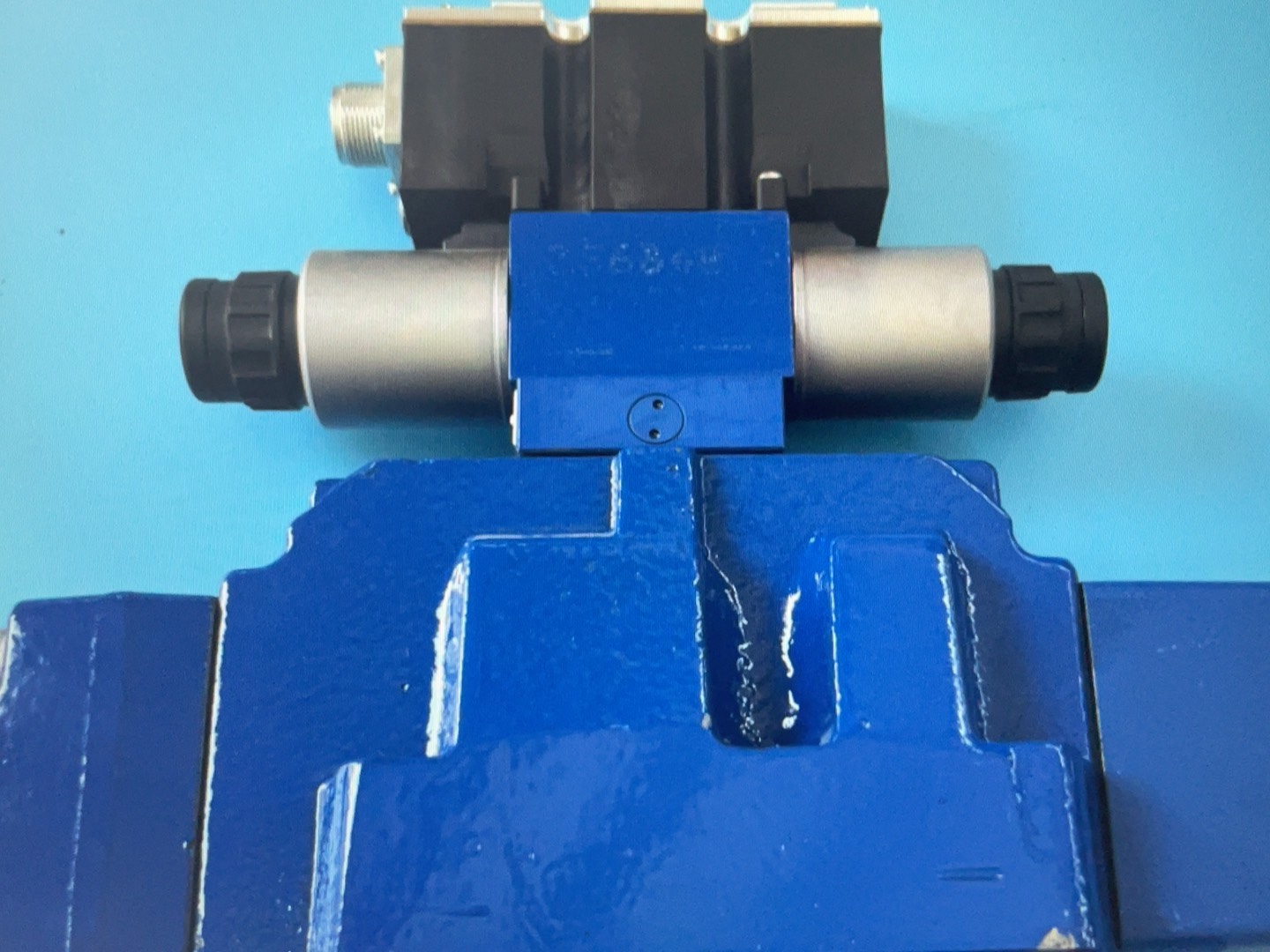 R901004329 4WRZE25W8-220-7X/6EG24N9K31/F1D3M