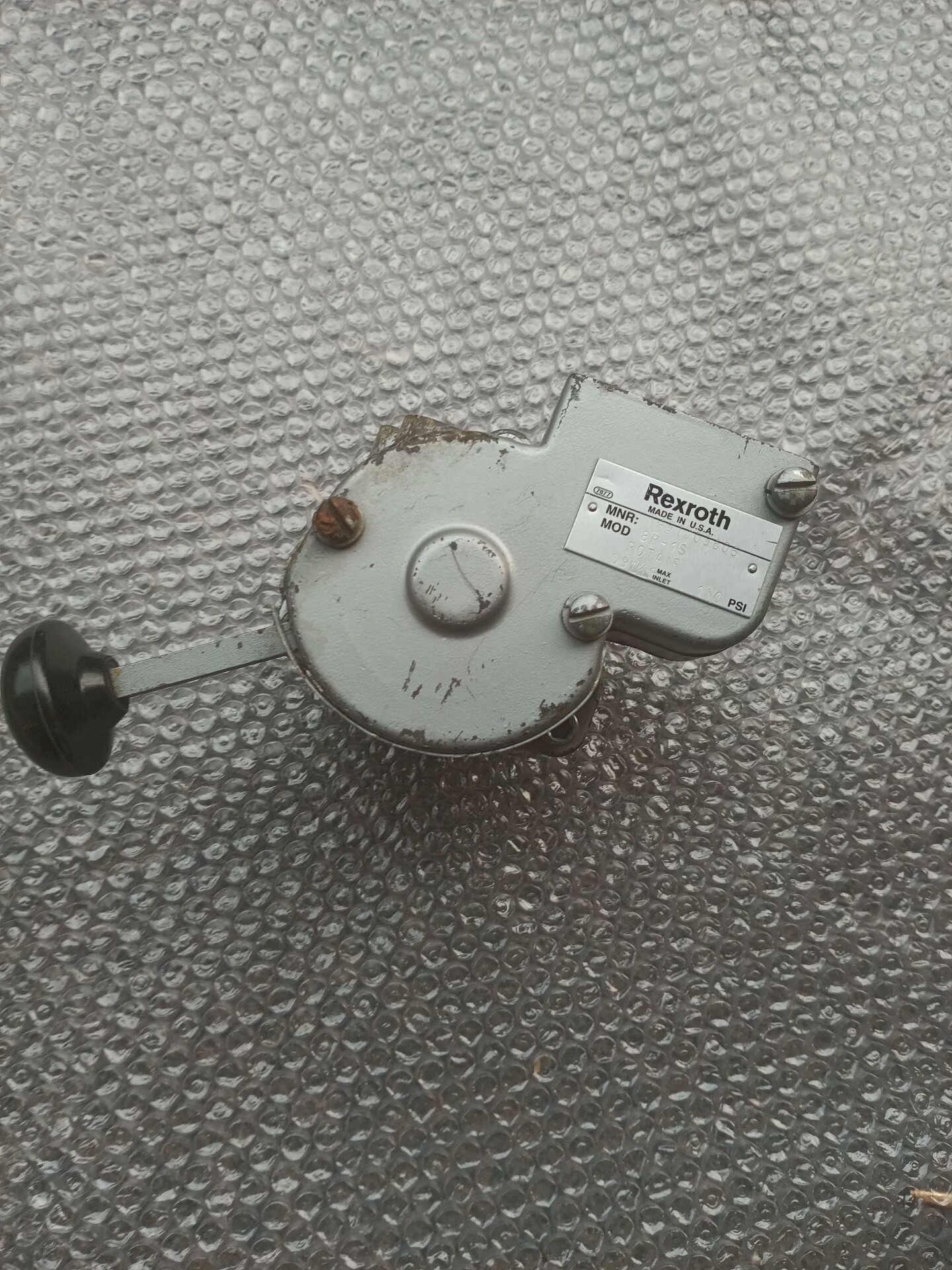 Rexroth (Aventics) Eight-Position Directional Valve 8P-1S (R431003806)