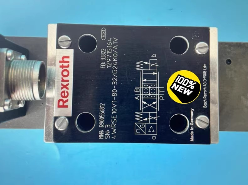 Rexroth R900556812 4WRSE10V1-80-3XG24K0A1V Proportional Directional Valve - Image 2