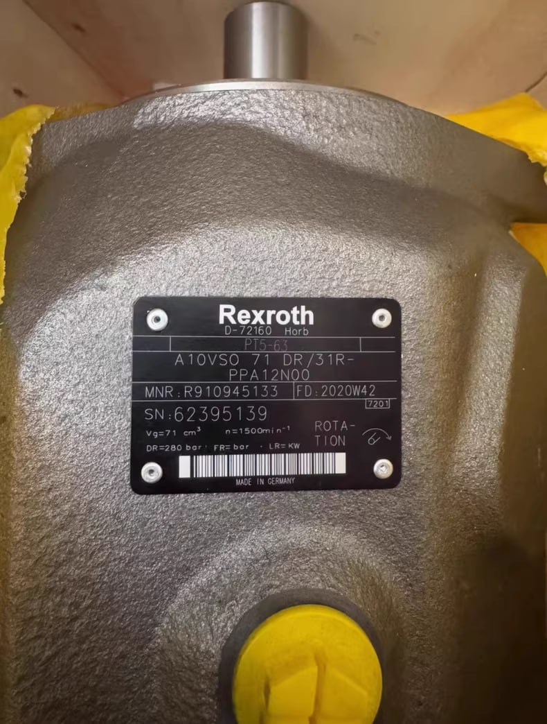 The Rexroth R910945133 (Model A10VSO71DR/31R-PPA12N00) is a high-performance piston pump designed for industrial hydraulic systems. It provides stable hydraulic flow and pressure, ensuring efficient and reliable operation under high-load and continuous working conditions. Its compact and durable design makes it suitable for construction machinery, hydraulic power units, and various industrial equipment.