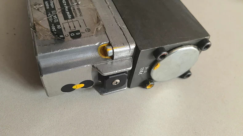 Rexroth 4WRPEH 6 C3 B12L-20/G24K0/F1M Electro-Hydraulic Proportional Directional Valve - Image 4