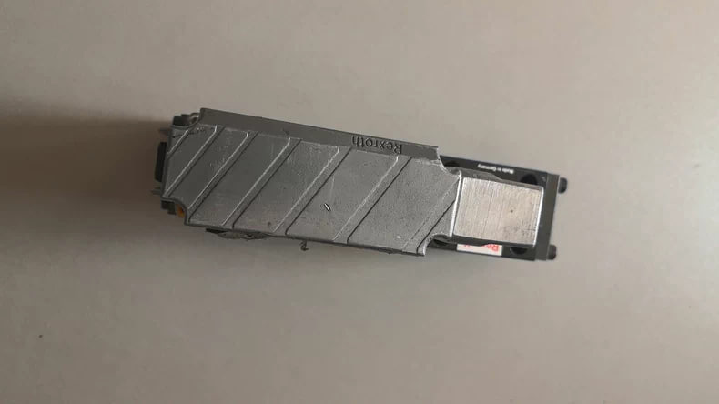 Rexroth 4WRPEH 6 C3 B12L-20/G24K0/F1M Electro-Hydraulic Proportional Directional Valve