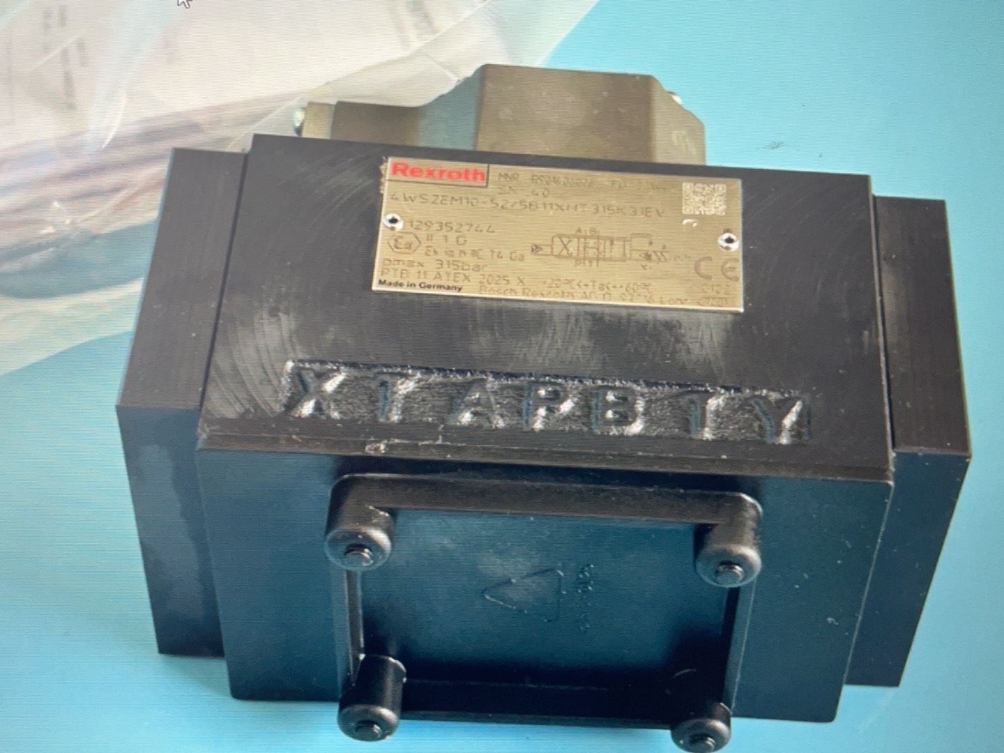 Rexroth Servo Directional Valve R901406026 4WS2EM1