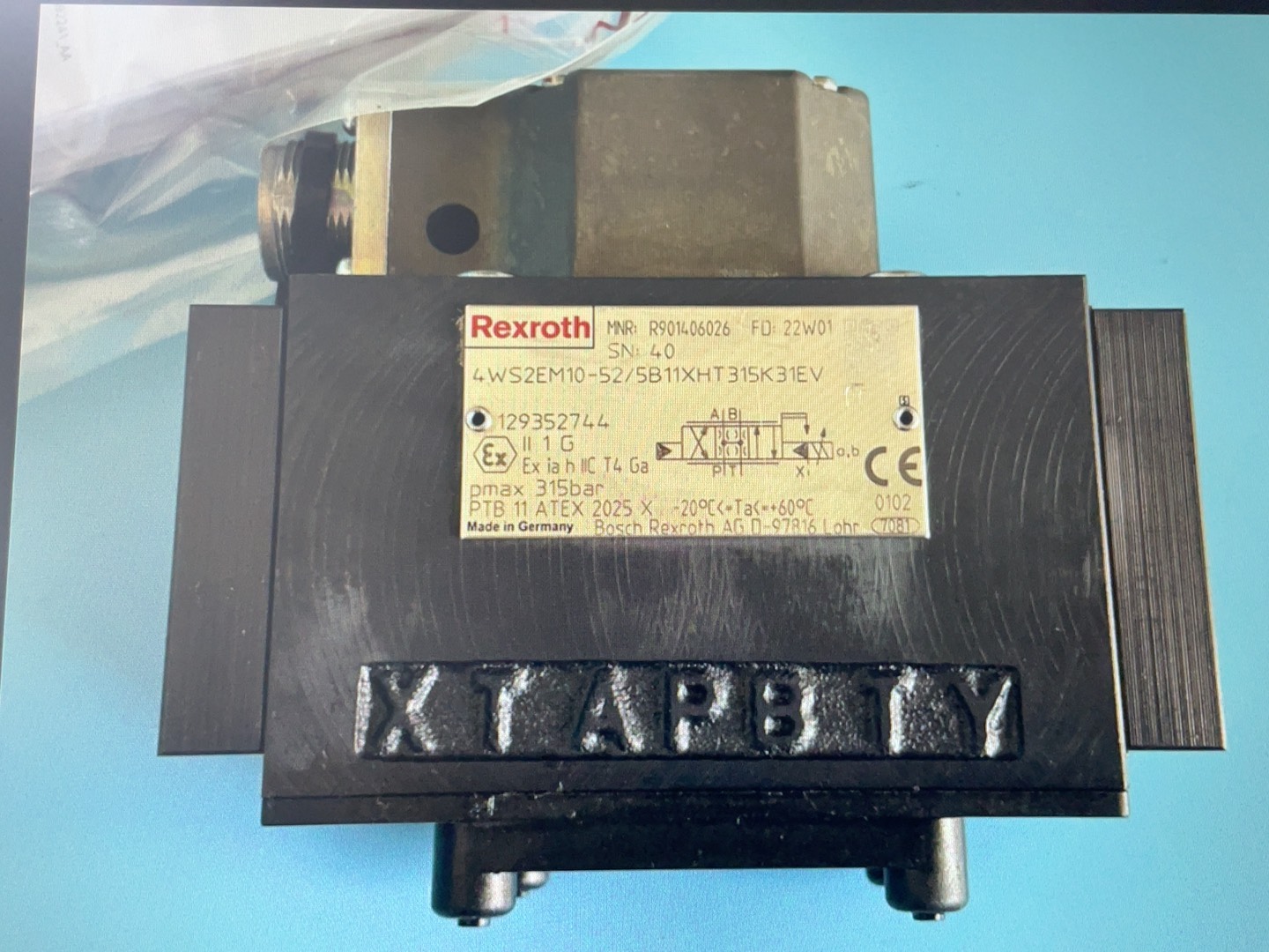 Rexroth Servo Directional Valve R901406026 4WS2EM1