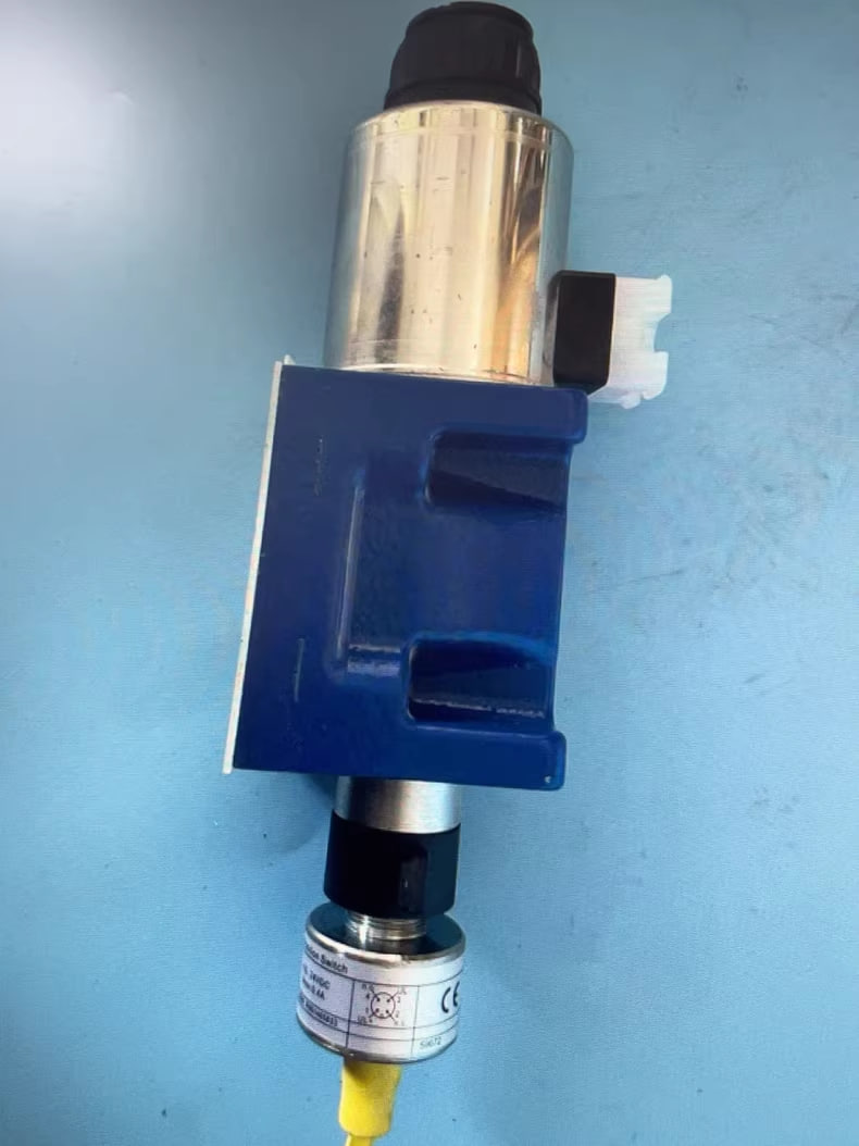 Rexroth Solenoid Proportional Valve R901349010 5-4WE10Y5X/EG24K4QMAG24/V - Image 5