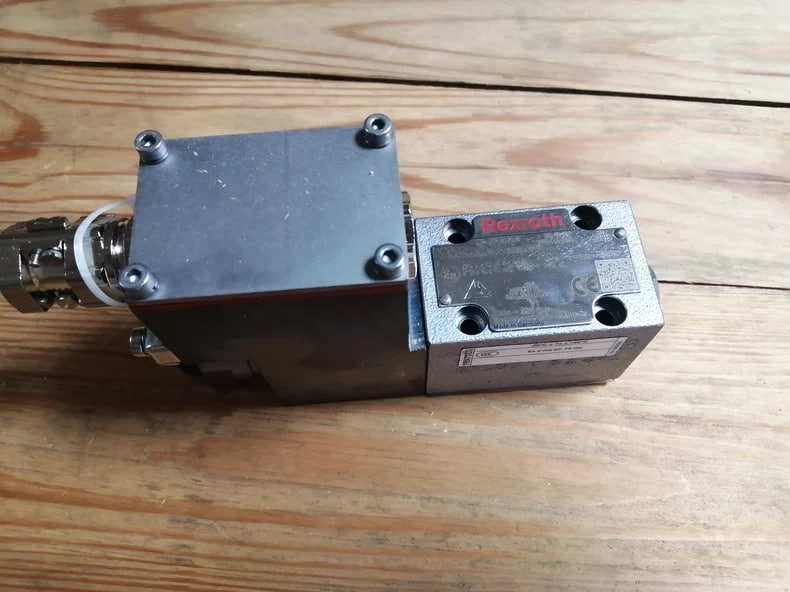 Rexroth Explosion-Proof Valve R901109638 4WE6D6X/EG24NX EZ2/B08 — High-Safety Hydraulic Control Valve