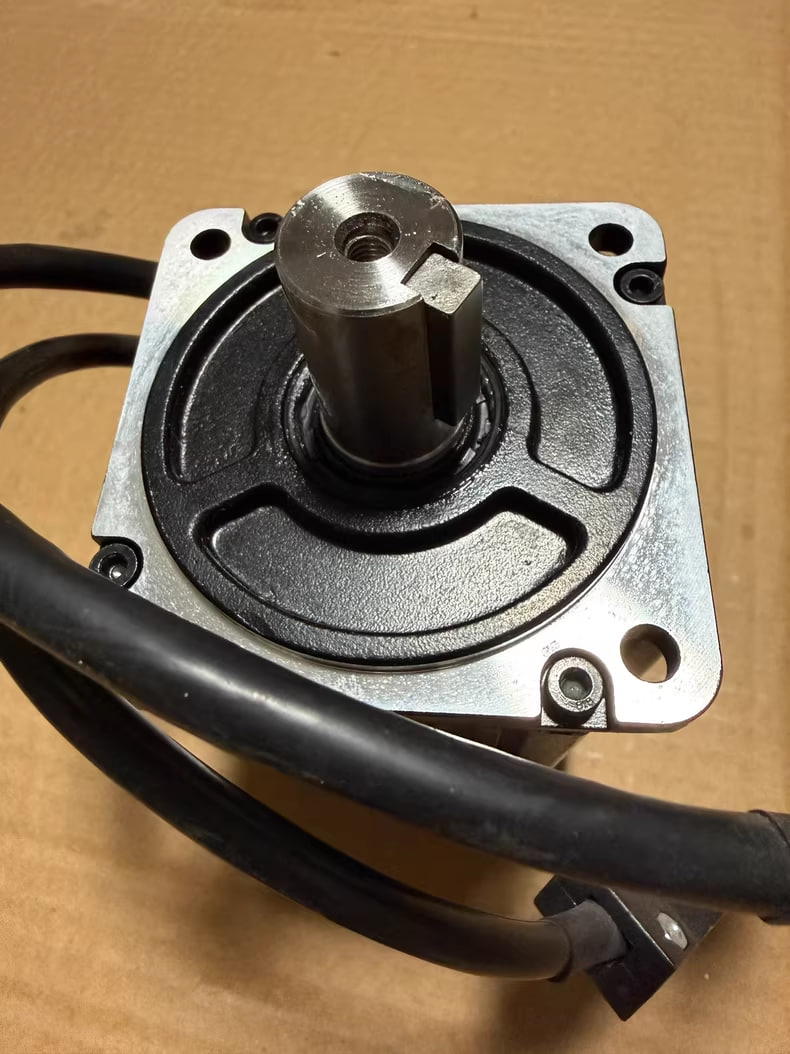 Rexroth Servo Motor MSC080-3U30-N751-0BCK-NTNN R988114070 — High-Precision Industrial Servo Motor - Image 2