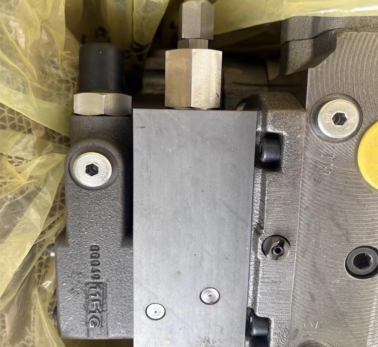 Rexroth Hydraulic Pump R910999867 A4VSO180LR2G/30R-PPB13N00 — High-Performance Variable Axial Piston Pump - Image 2